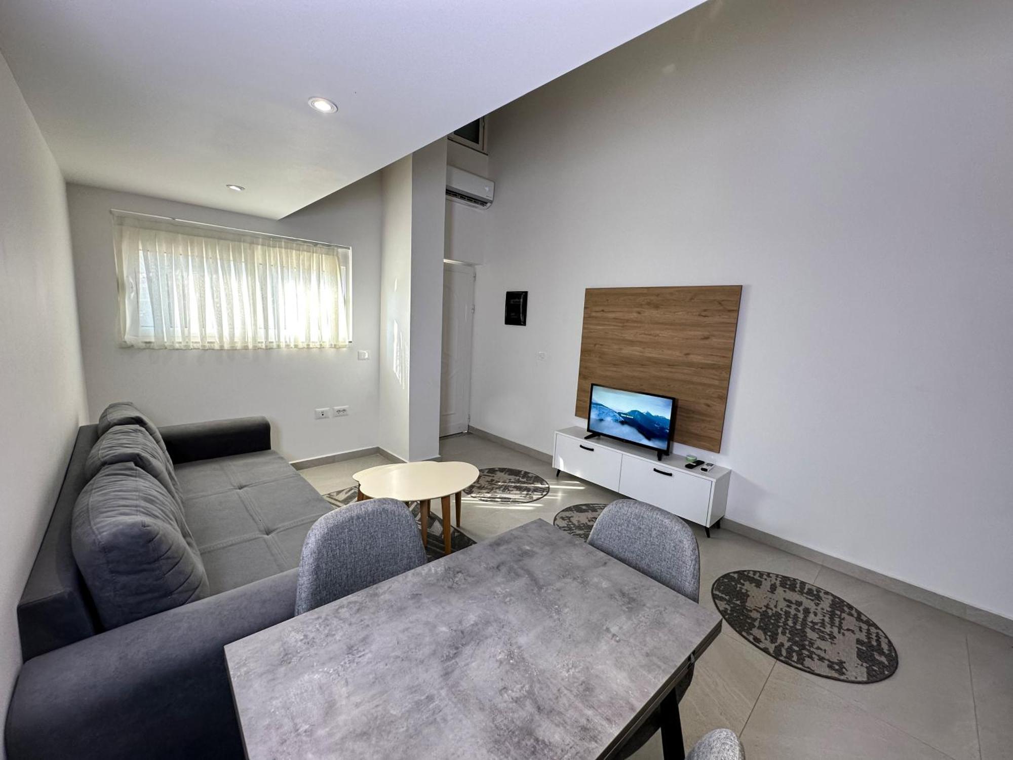 Home Select Tirana 2 Luaran gambar
